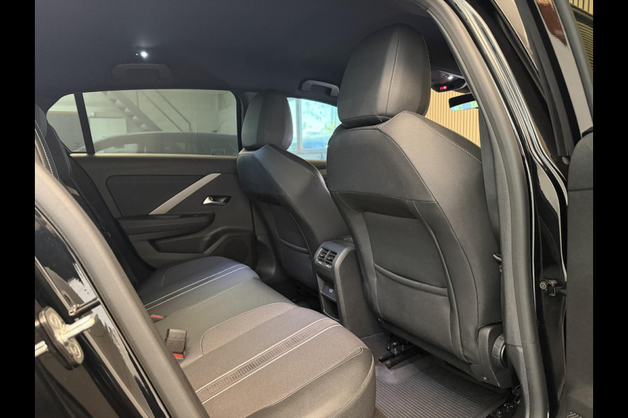 Opel Astra 1.2 Turbo 130PK Aut. Elegance Black Pakket | 360 Camera | Carplay | AGR | Stoelverw. | Incl. garantie