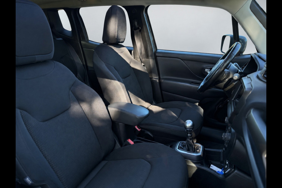 Jeep Renegade 1.0T Limited sport, electrisch glazen panoramadak, trekhaak, extra getint glas, parkeersensoren v+a
