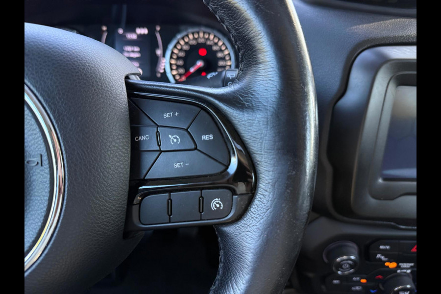 Jeep Renegade 1.0T Limited sport, electrisch glazen panoramadak, trekhaak, extra getint glas, parkeersensoren v+a