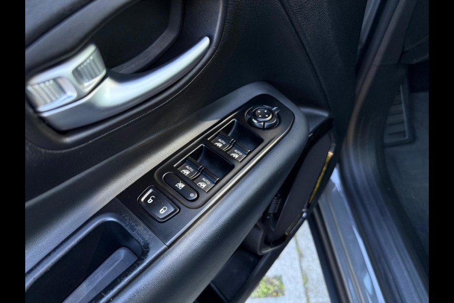 Jeep Renegade 1.0T Limited sport, electrisch glazen panoramadak, trekhaak, extra getint glas, parkeersensoren v+a