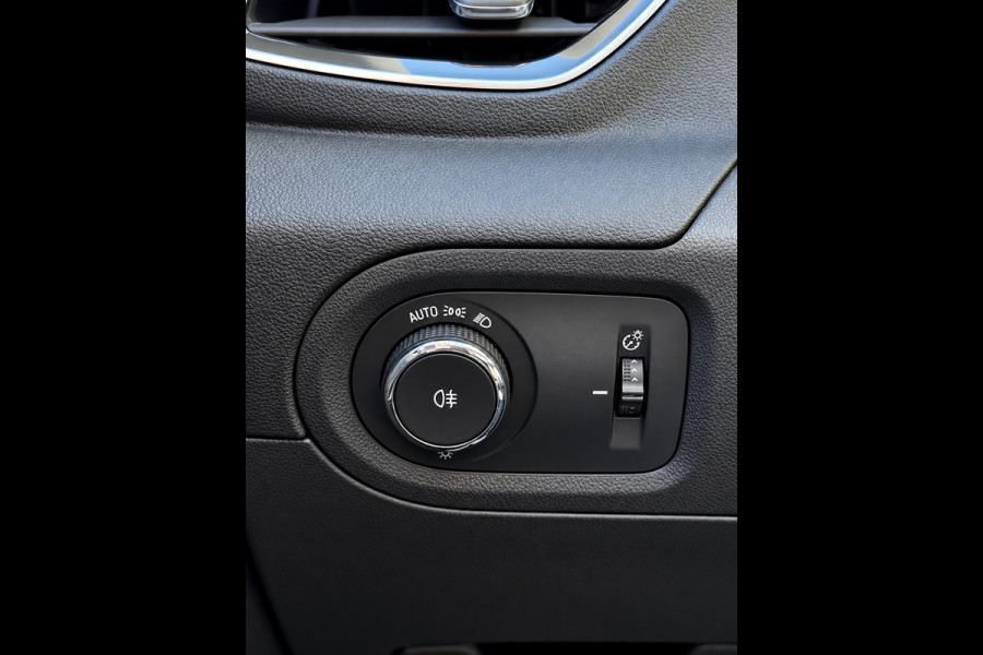 Opel Grandland X 1.2 Turbo Edition 2020 - Navigatie/Apple CarPlay I Airco I LED- PDC I Comfort pakket I Dealer onderhouden