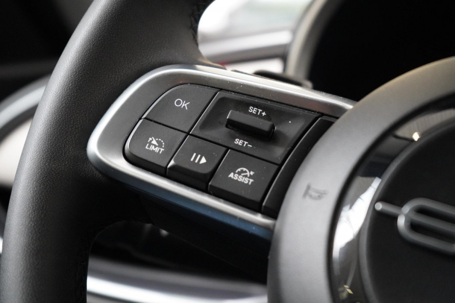 Fiat 600 1.2 Hybrid Urban | Achteruitrijcamera | Carplay | Climate control | Cruise control | Parkeersensoren
