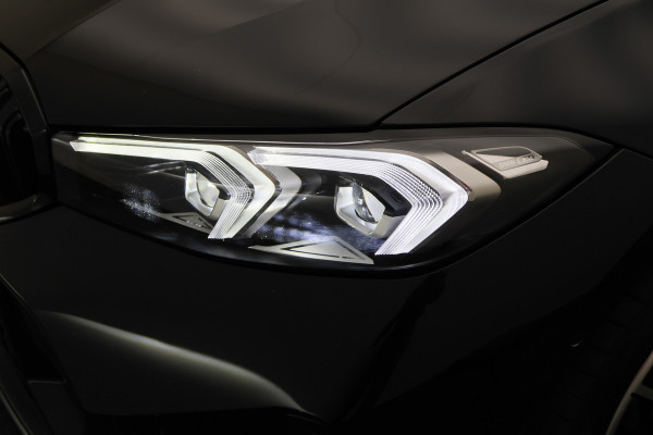 BMW 3 Serie Touring 320e Leer, Panoramadak, ACC, Camera, Verwarmd Stuurwiel, LED, Apple Carplay, 19''