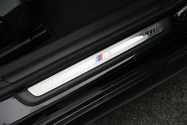 BMW 3 Serie Touring 320e Leer, Panoramadak, ACC, Camera, Verwarmd Stuurwiel, LED, Apple Carplay, 19''