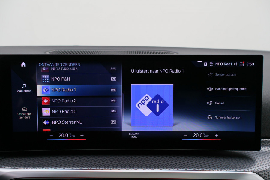 BMW 3 Serie Touring 320e Leer, Panoramadak, ACC, Camera, Verwarmd Stuurwiel, LED, Apple Carplay, 19''