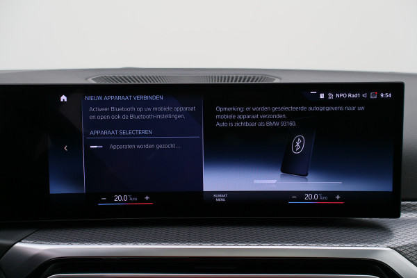 BMW 3 Serie Touring 320e Leer, Panoramadak, ACC, Camera, Verwarmd Stuurwiel, LED, Apple Carplay, 19''