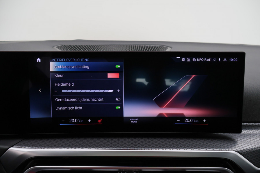 BMW 3 Serie Touring 320e Leer, Panoramadak, ACC, Camera, Verwarmd Stuurwiel, LED, Apple Carplay, 19''
