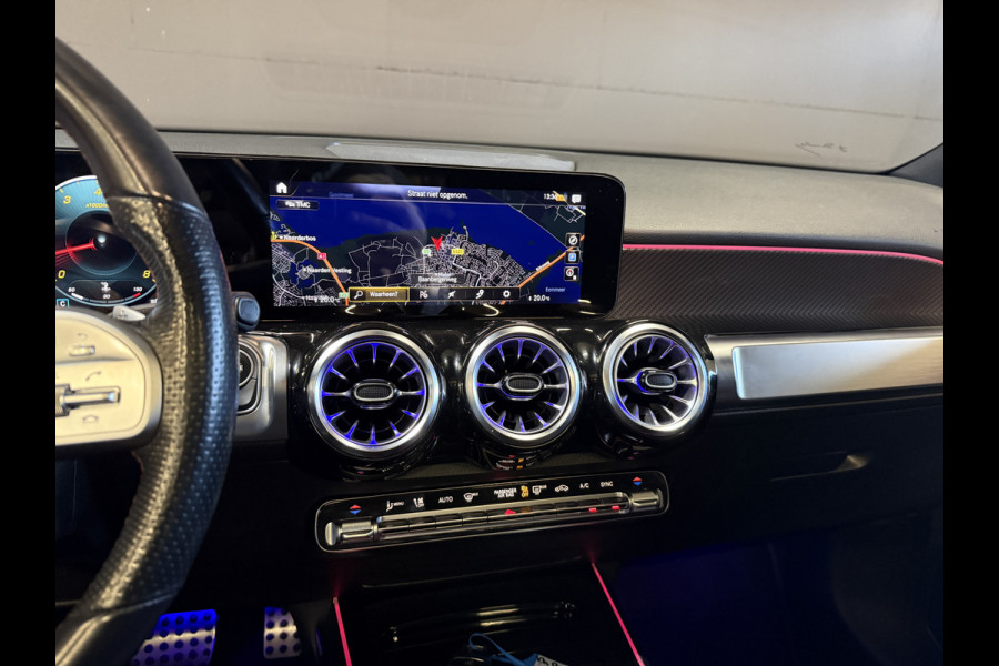Mercedes-Benz Glb 200 Business Solution AMG | 7-Zits | Pano | Camera | Sfeerverlichting
