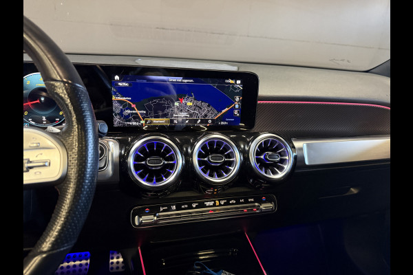 Mercedes-Benz Glb 200 Business Solution AMG | 7-Zits | Pano | Camera | Sfeerverlichting