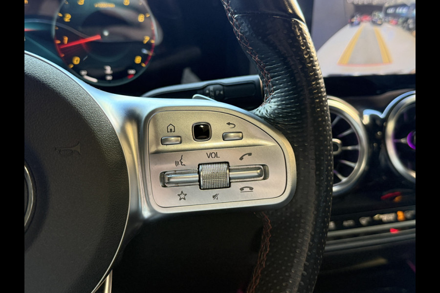 Mercedes-Benz Glb 200 Business Solution AMG | 7-Zits | Pano | Camera | Sfeerverlichting