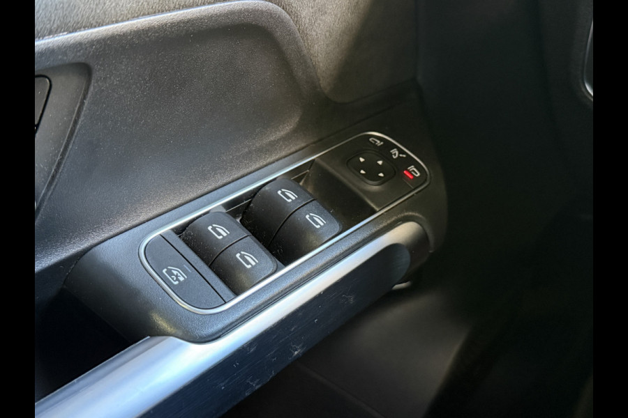 Mercedes-Benz Glb 200 Business Solution AMG | 7-Zits | Pano | Camera | Sfeerverlichting