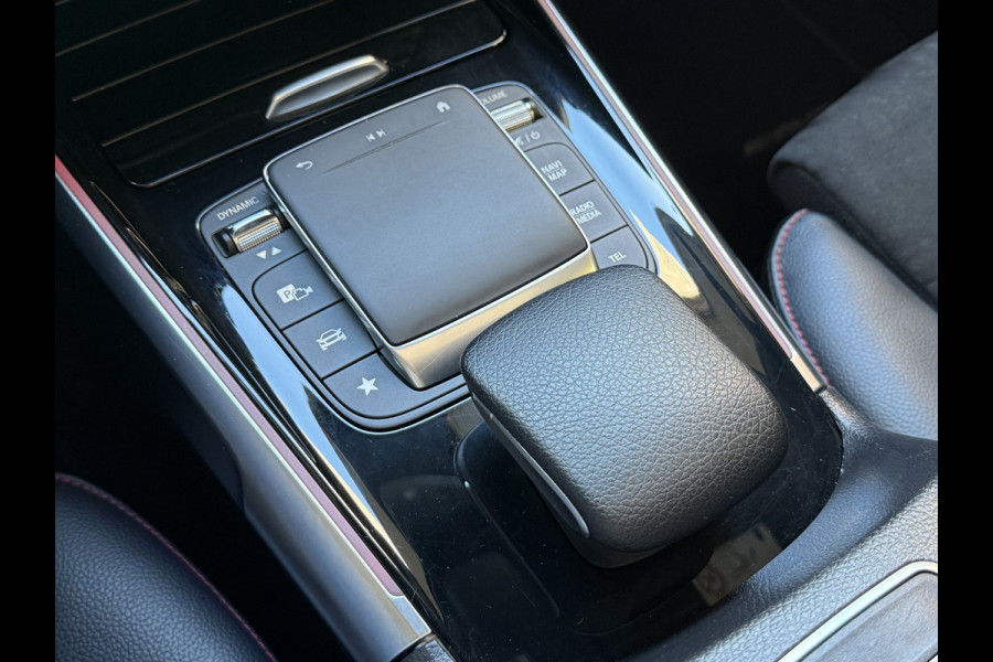 Mercedes-Benz Glb 200 Business Solution AMG | 7-Zits | Pano | Camera | Sfeerverlichting