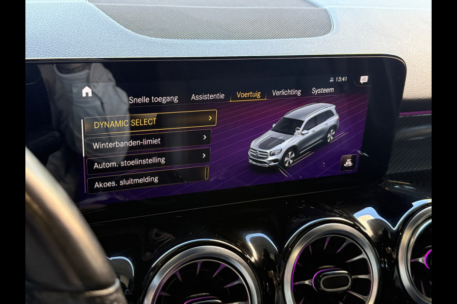 Mercedes-Benz Glb 200 Business Solution AMG | 7-Zits | Pano | Camera | Sfeerverlichting