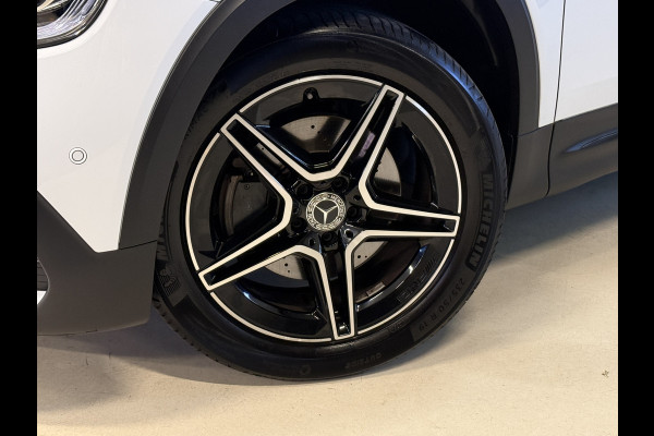 Mercedes-Benz Glb 200 Business Solution AMG | 7-Zits | Pano | Camera | Sfeerverlichting