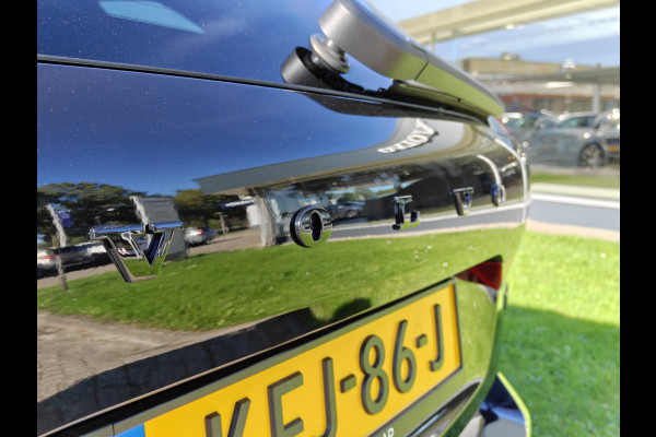 Volvo XC60 T6 350PK AWD Ultra Black Edition | Facelift | Schuif/kantel dak | H & K Audio | BLIS | 360 Camera