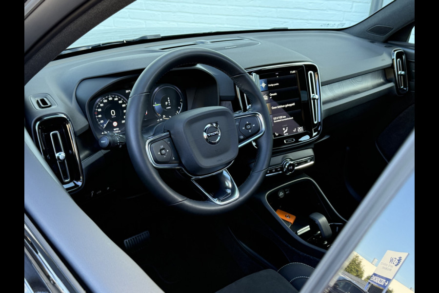 Volvo XC40 1.5 T4 Plug-in hybrid Ultimate Dark | Pano | Memory | H/K Audio | 19 inch
