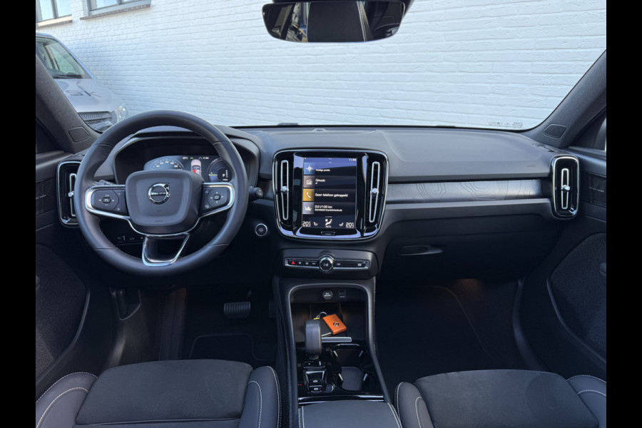 Volvo XC40 1.5 T4 Plug-in hybrid Ultimate Dark | Pano | Memory | H/K Audio | 19 inch