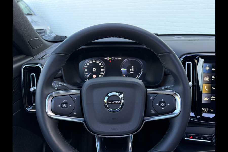 Volvo XC40 1.5 T4 Plug-in hybrid Ultimate Dark | Pano | Memory | H/K Audio | 19 inch