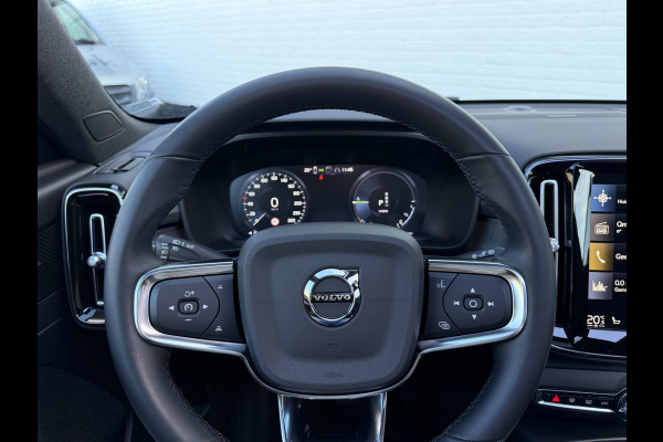 Volvo XC40 1.5 T4 Plug-in hybrid Ultimate Dark | Pano | Memory | H/K Audio | 19 inch