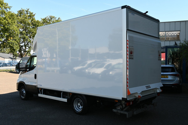 Iveco Daily 40C18 3.0 HiMatic Bakwagen met Dhollandia laadklep Luchtvering, Trekhaak, ACC, LED, Geveerde stoel, Camera