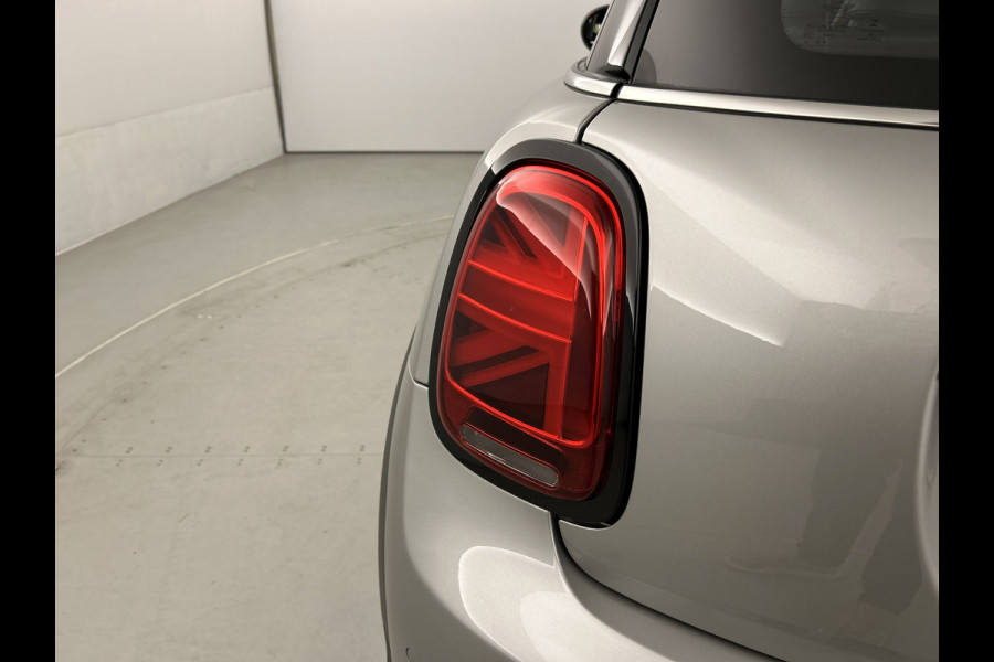 MINI Cooper 1.5 Aut. Camden Digi.Dashboard/Lederen/Sportstoelen/Camera/