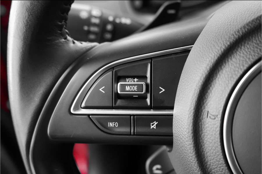 Suzuki Swift 1.2 Style Smart Hybrid ACC Stoelverw 16" Lichtmetaal