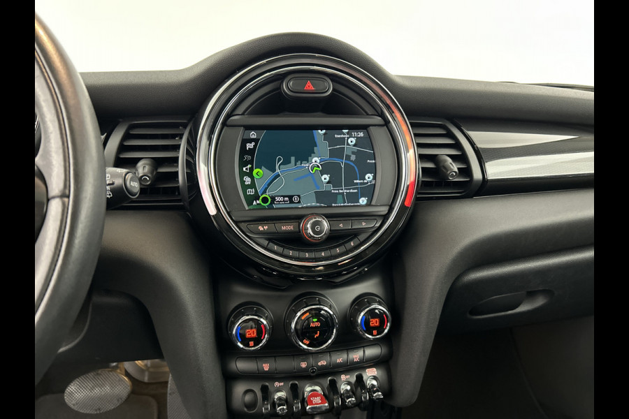 MINI Mini 1.5 136 PK Aut. Cooper Greenwich Ed. Pano-dak/Yours-Leer/Carplay/Climate