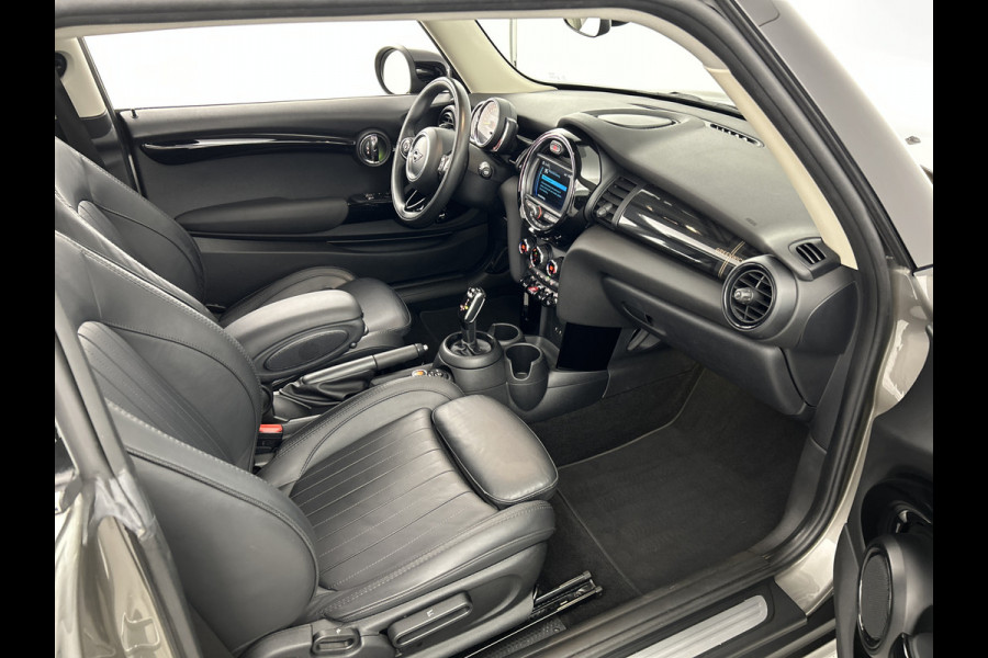 MINI Mini 1.5 136 PK Aut. Cooper Greenwich Ed. Pano-dak/Yours-Leer/Carplay/Climate
