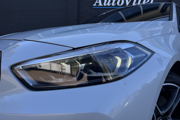 BMW 1-serie 118i Sportline | Sportleder | Comfort Acces | Stoel+Stuurverwarming | PDC V+A | Carplay