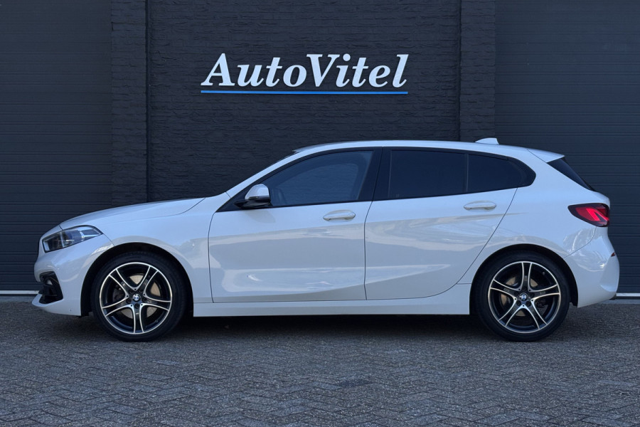 BMW 1-serie 118i Sportline | Sportleder | Comfort Acces | Stoel+Stuurverwarming | PDC V+A | Carplay