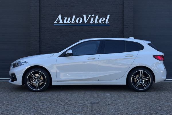 BMW 1-serie 118i Sportline | Sportleder | Comfort Acces | Stoel+Stuurverwarming | PDC V+A | Carplay