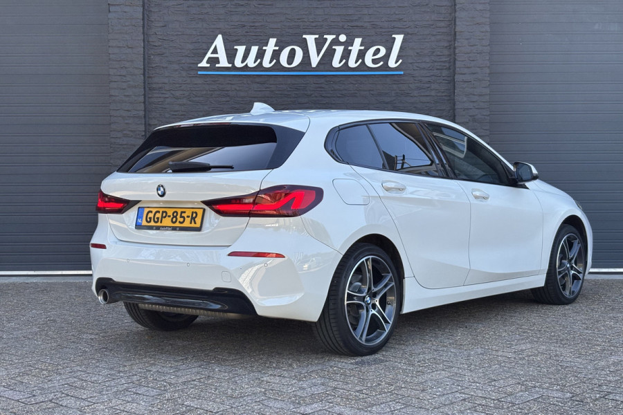 BMW 1-serie 118i Sportline | Sportleder | Comfort Acces | Stoel+Stuurverwarming | PDC V+A | Carplay