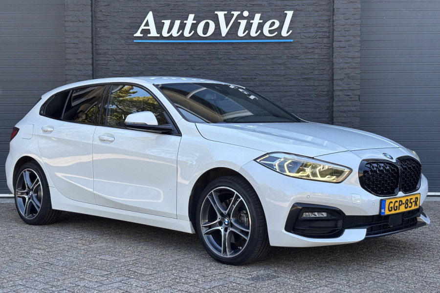 BMW 1-serie 118i Sportline | Sportleder | Comfort Acces | Stoel+Stuurverwarming | PDC V+A | Carplay