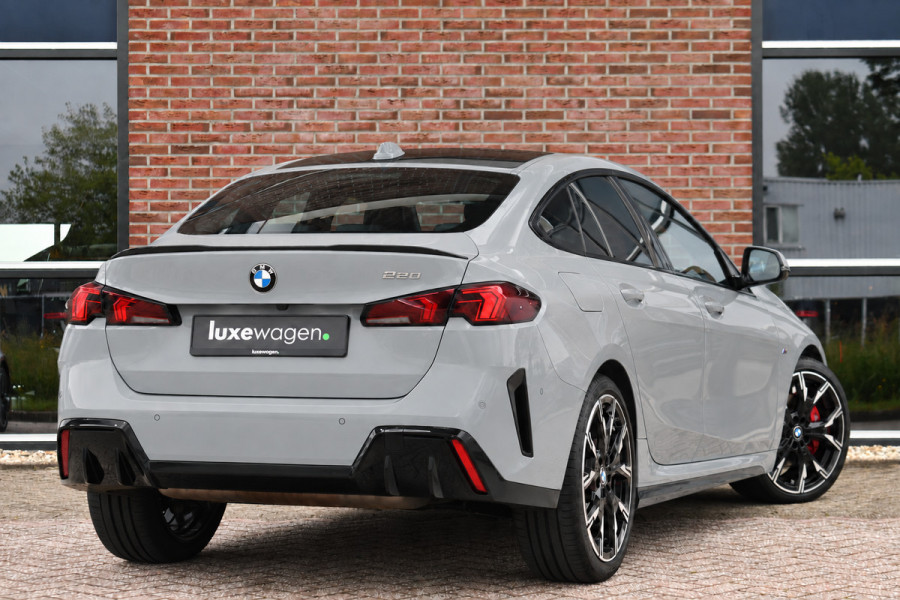BMW 2 Serie Gran Coupé 220 M-Sport Pano ACC H/K E-zetels 360 HUD