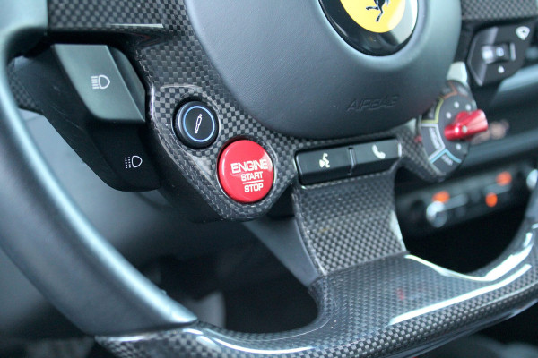 Ferrari F8 Tributo 3.9 V8 HELE