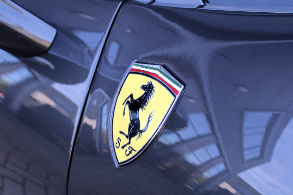 Ferrari F8 Tributo 3.9 V8 HELE
