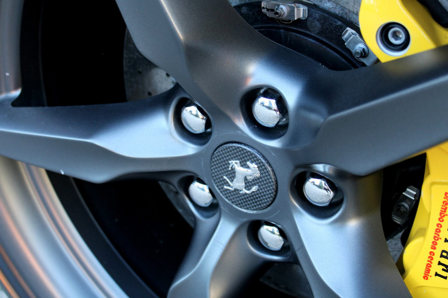 Ferrari F8 Tributo 3.9 V8 HELE