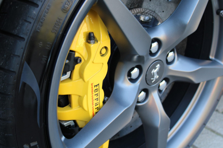 Ferrari F8 Tributo 3.9 V8 HELE