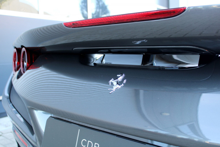 Ferrari F8 Tributo 3.9 V8 HELE