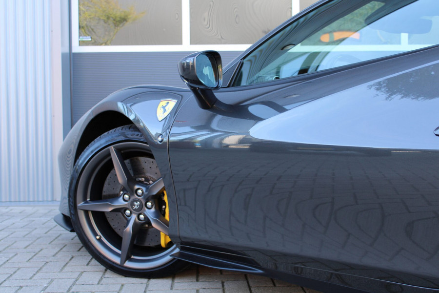 Ferrari F8 Tributo 3.9 V8 HELE