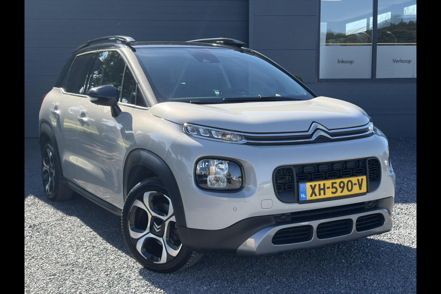 Citroën C3 Aircross 1.2 PureTech S&S Shine ✓D-riem vv in 2025✓Dealer Onderhouden✓Camera✓Trekhaak✓Keyless✓2e Eigenaar✓Draadloze telefoonlader✓Head-up Display✓Carplay✓Navi✓Clima✓Cruise✓Pdc V+A✓Rijstrooksensor✓Dodehoeksensor✓110pk✓17'' Lm velgen✓N.A.P✓Apk tot 01-2027