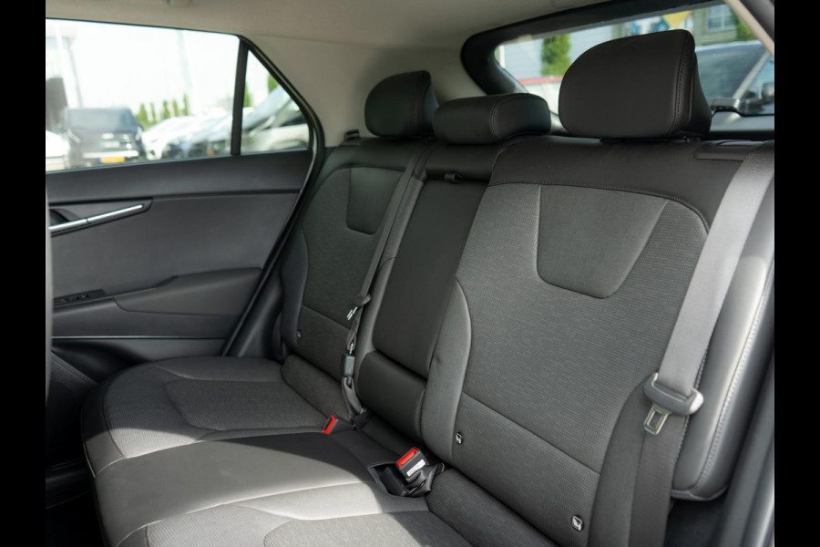 Kia Niro EV ExecutiveLine 64.8 kWh | Schuifkanteldak | Stoel en stuurverwarming | Stoel ventilatie |