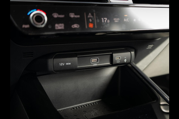 Kia Niro EV ExecutiveLine 64.8 kWh | Schuifkanteldak | Stoel en stuurverwarming | Stoel ventilatie |