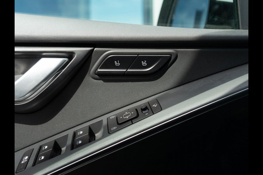 Kia Niro EV ExecutiveLine 64.8 kWh | Schuifkanteldak | Stoel en stuurverwarming | Stoel ventilatie |