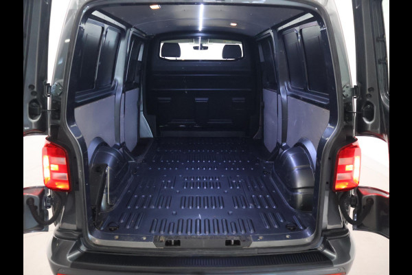 Volkswagen Transporter 2.0 TDI 150 PK DSG L2H1 HIGHLINE + 2 SCHUIFDEUREN | APPLE CARPLAY | TREKHAAK | COMFORTSTOELEN