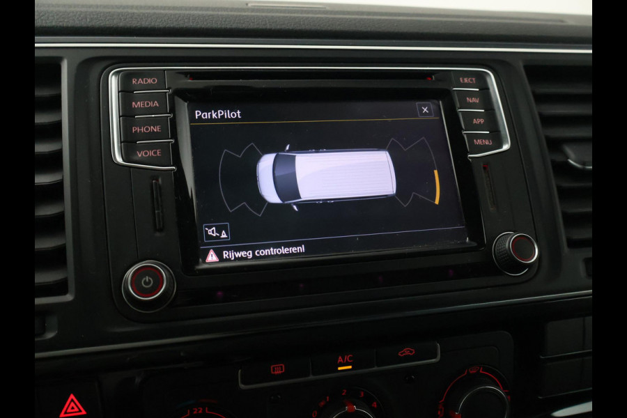 Volkswagen Transporter 2.0 TDI 150 PK DSG L2H1 HIGHLINE + 2 SCHUIFDEUREN | APPLE CARPLAY | TREKHAAK | COMFORTSTOELEN