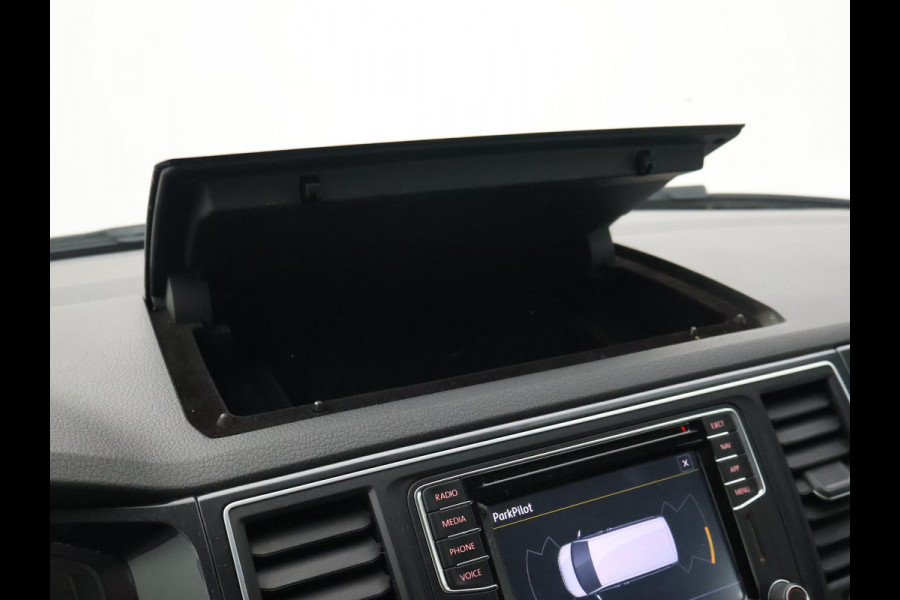 Volkswagen Transporter 2.0 TDI 150 PK DSG L2H1 HIGHLINE + 2 SCHUIFDEUREN | APPLE CARPLAY | TREKHAAK | COMFORTSTOELEN