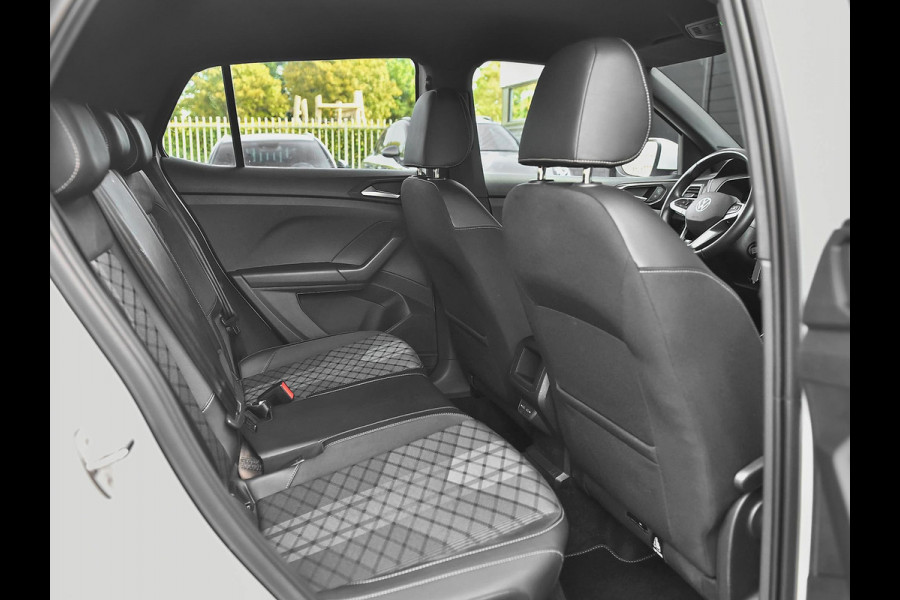Volkswagen T-Cross 1.5 TSI R-Line Camera Navi Trekhaak Carplay