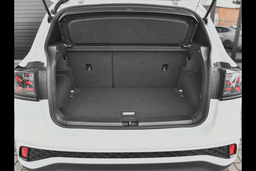 Volkswagen T-Cross 1.5 TSI R-Line Camera Navi Trekhaak Carplay