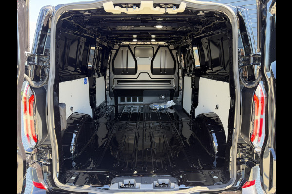 Ford E-Transit Cust. 340 L2H1 Limited 71 kWh 218 PK | 360 Camera | B&O Audio | Dode hoek | Direct leverbaar!!